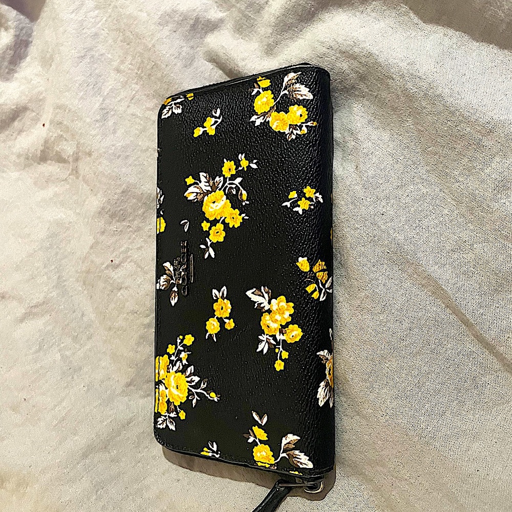 Coach Accordion Zip Wallet